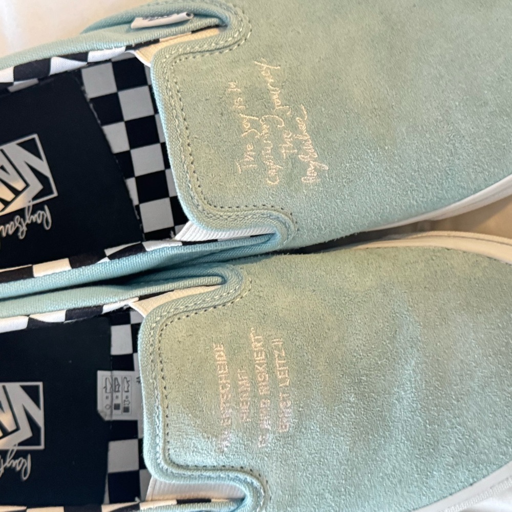 Vans Ray Barbee X Leica OG Classic Slip-On Suede ‘Capturing the Journey’ Sneaker - Picture 13 of 15